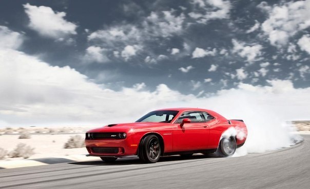 Dodge Challenger SRT Hellcat