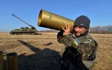 Жители Донбасса репортеру «Би-Би-Си»: украинские военные бомбят без разбора.28.02.2015 - 20:24Жители ...