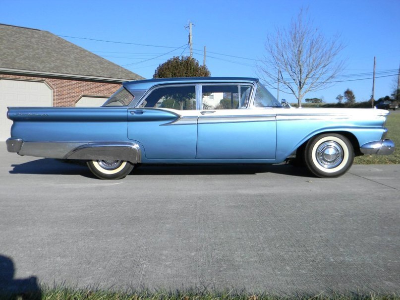 1959 Ford Fairlane 500 - 4