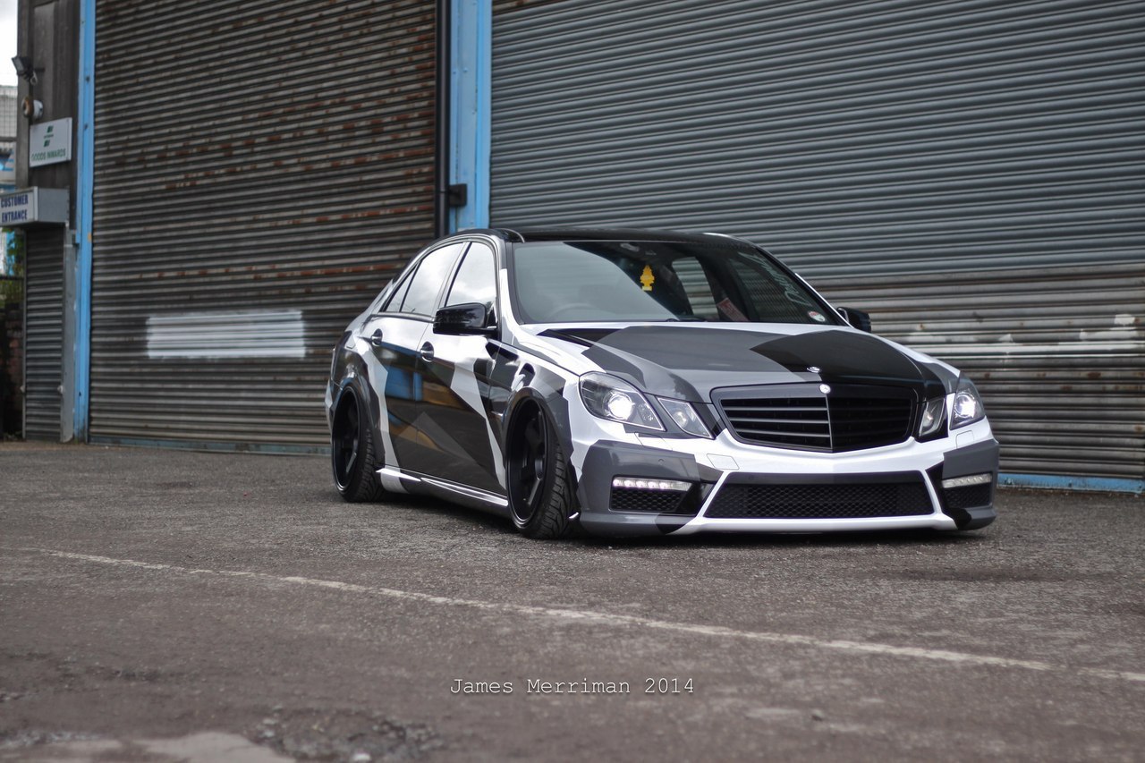 Mercedes c63 AMG камуфляж