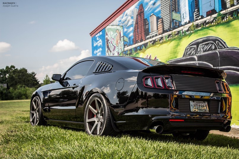 Ford Mustang GT. - 3