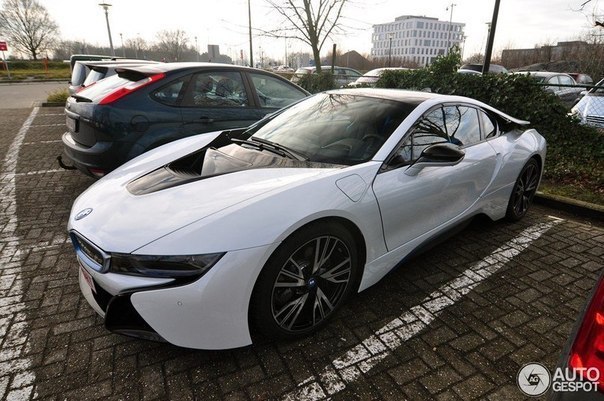 BMW i8 - 8