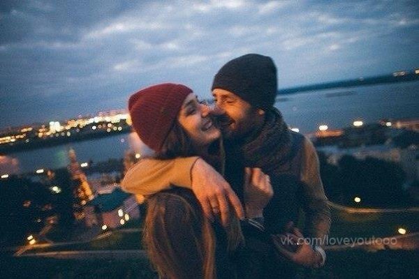 Не доверяй слишком сильно. Не люби слишком сильно. Не надейся слишком сильно. Потому что это ...