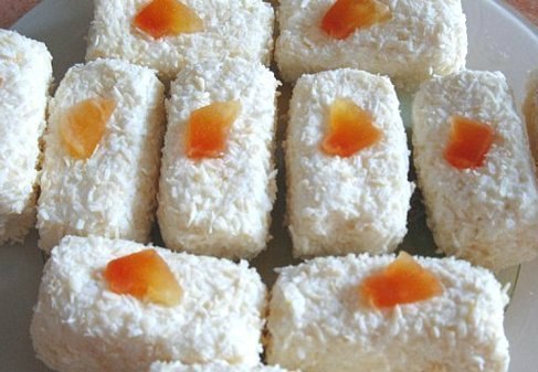 Домашние кокосовые творожные сырки с цукатами.Ингредиенты:1 стакан сахара (или сахарная пудра)100 г ...