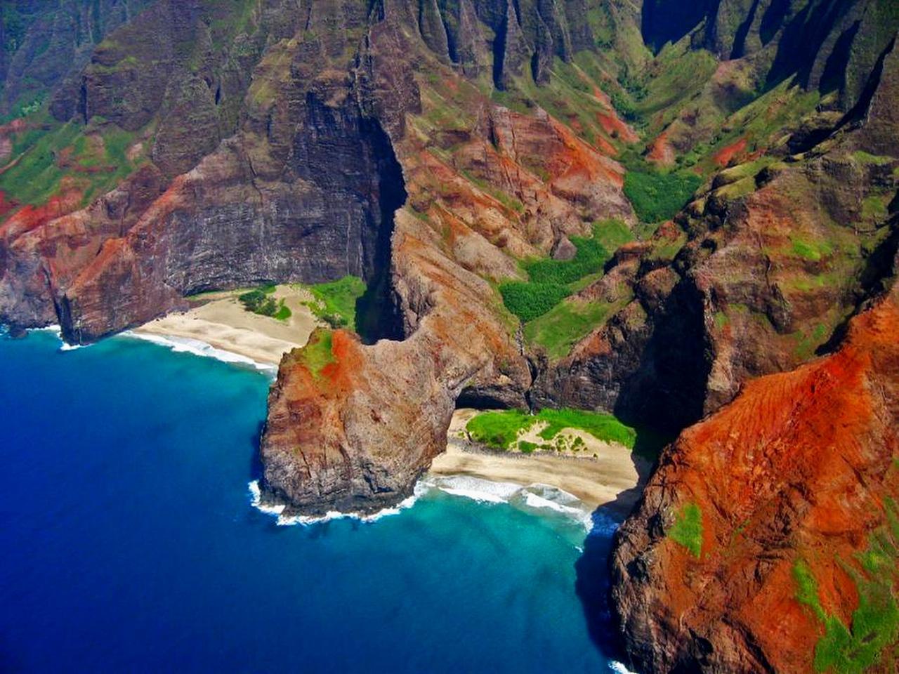 -   Kauai,  .