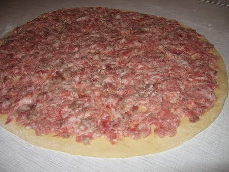 ШАНЕЖКИ С МЯСОМ! Ингредиенты: 250 г творога, 2 яйца, 1 ч.л. соды гашен. уксусом, 2 стакана муки, 2 ... - 3