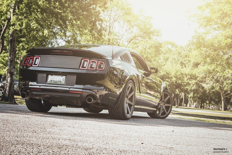 Ford Mustang GT. - 4