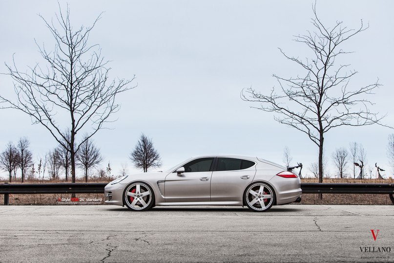 Porsche Panamera Turbo. - 3