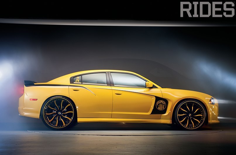 Dodge Charger SRT-8 Super Bee. - 2
