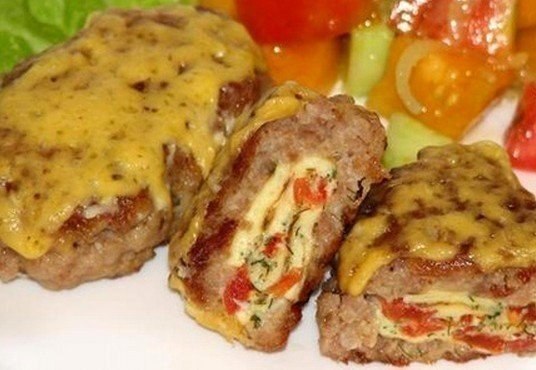 Очень сочные зразы.Для фарша:Фарш – 700 гКартофель крупный – 1 штЯйцо – 1 штРастительное ...