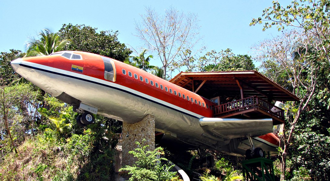 Costa Verde.-.....      Boeing 727    ...