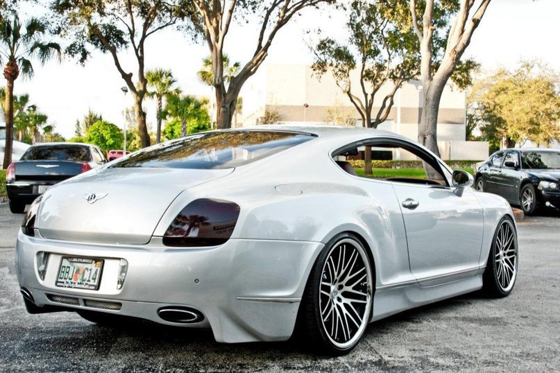 Bentley Continental GT. - 2