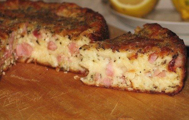 Сырный кекс с ветчиной и пряностями.Ингредиенты:Масло подсолнечное или оливковое — 1/3 стаканаМолоко ...