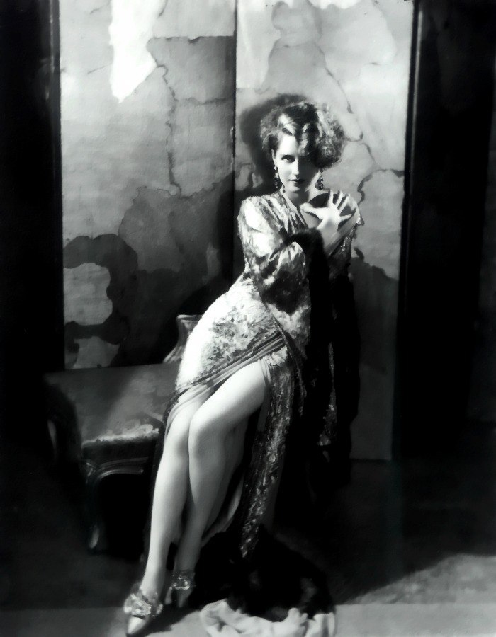 Old Ladies Photos - 4