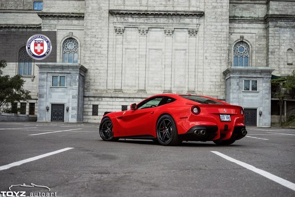 Ferrari F12berlinetta - 2