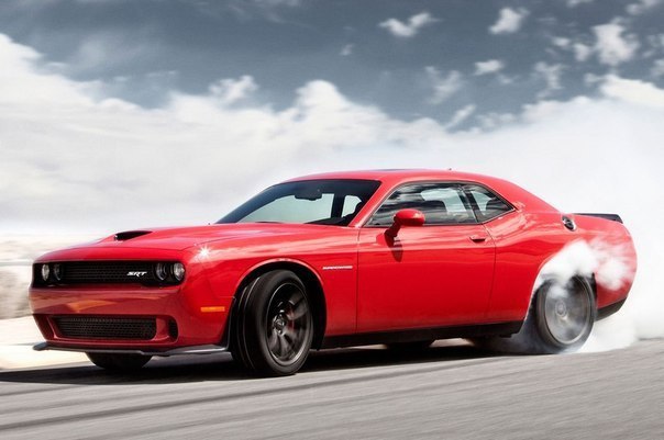 Dodge Challenger SRT Hellcat - 5