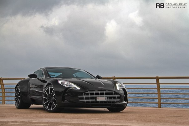 Aston Martin https://fs-play.com/away?to=/sl/2zU2 Martin One-77, 201012.  V12 Atmo (7312 ) 760 ... - 2