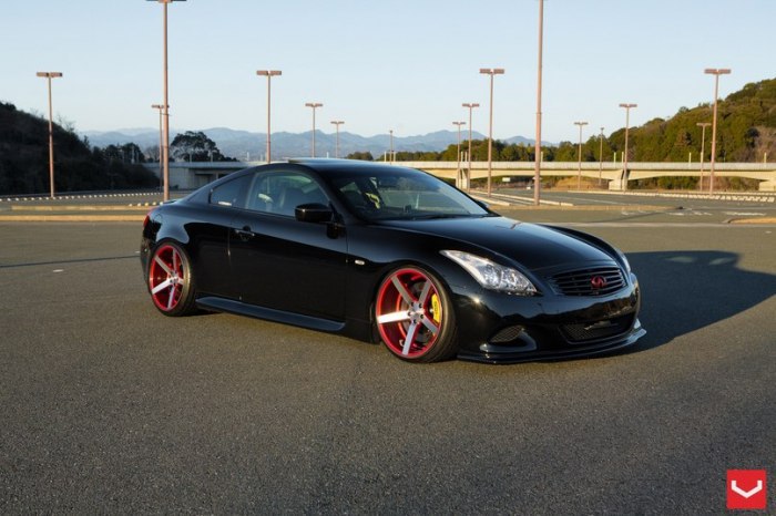 Infiniti G37 Coupe. - 3