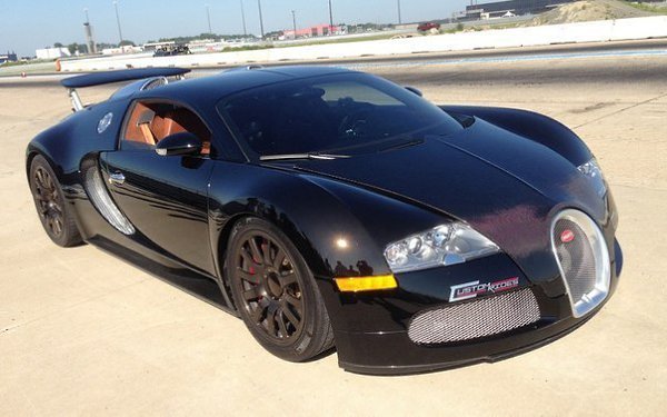 Bugatti Veyron Cutom Rides - 3