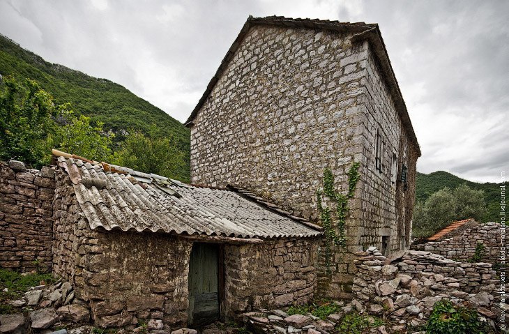   :   Gornja Lastva.    ,  ...