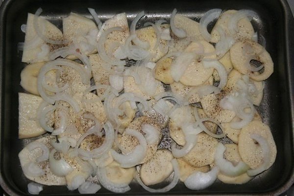 МЯСНАЯ ЗАПЕКАНКА. Любимый рецепт моей мамы. Ни одно торжество не обходилось без этого блюда!Просто ...
