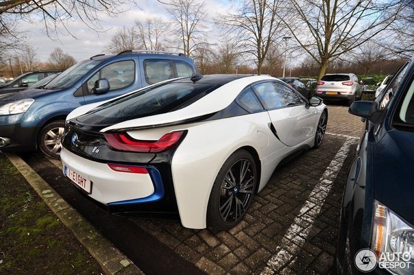 BMW i8 - 4