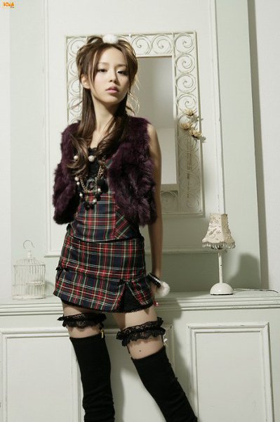Japan model Aya Hirano - 6