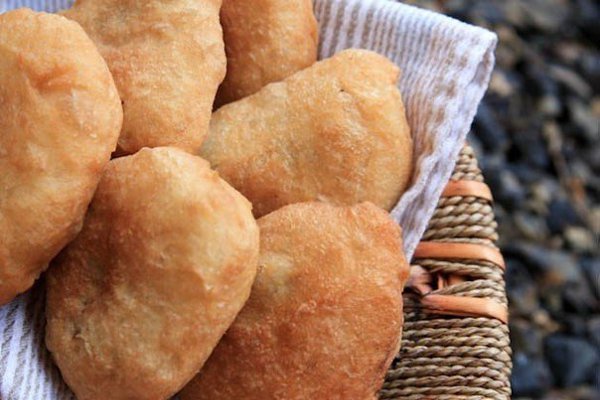 Беляши.Ингредиенты:говяжий фарш 450 гкуриный фарш 450 глук 1/2 шт.майонез 2 ст. л.морковь 1 шт.мука ... - 2