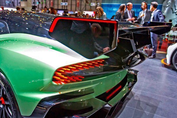 Aston Martin Vulcan.    24   Vulcan.    ... - 2