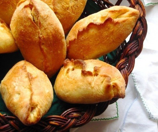 Пирожки из французского теста.Чудесное тесто! Получаются мягкие и очень вкусные пирожки!Возьмём:Мука ...
