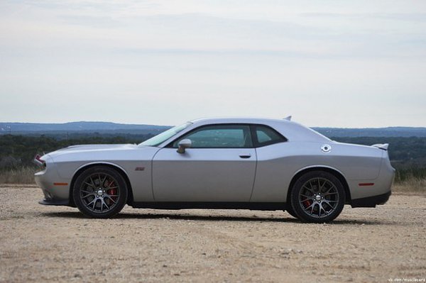 Dodge Challenger - 3