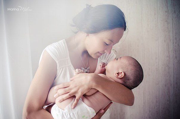 СЕМЬЯ – это счастье, любовь и удача, СЕМЬЯ – это летом поездки на дачу. СЕМЬЯ – это праздник, ...