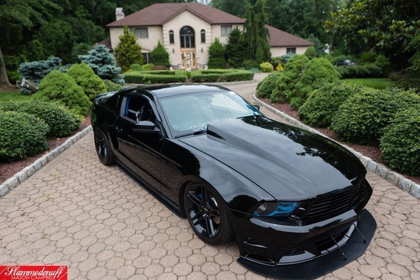 Ford Mustang - 2