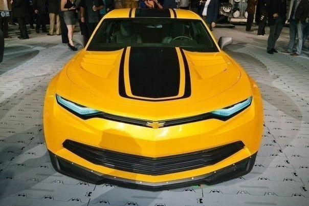 Chevy Camaro Bumblebee - 2