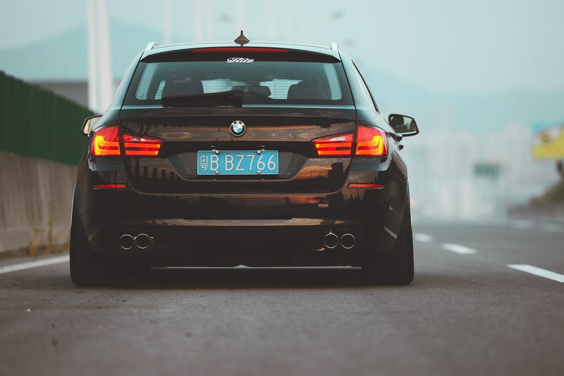BMW 5-Series Touring. - 5