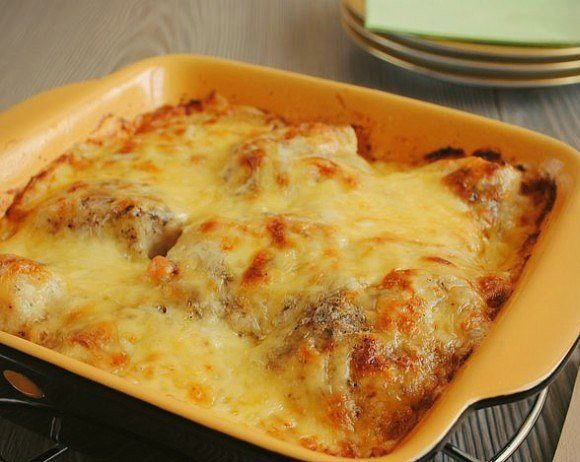 НЕВЕРОЯТНО ВКУСНАЯ РЫБА.Ингредиенты: 3 крупных картофеля (отварить в кожуре до готовности) 400 гр ...