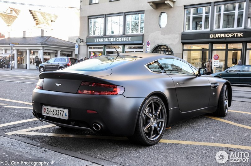 Aston Martin V8 Vantage