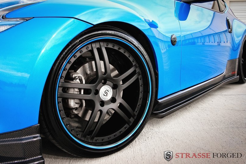 Nissan 370Z. - 6