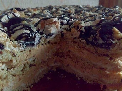 Воздушный сникерс.Это очень вкусный торт, он прямо тает во рту!Ингредиенты:- 6 желтков взбить с 1.5 ... - 3