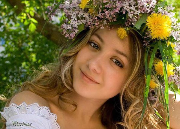 А пробуждение подобно озаренью, Стремленью к свету, к солнечному дню — Любить, творить, понять, ...