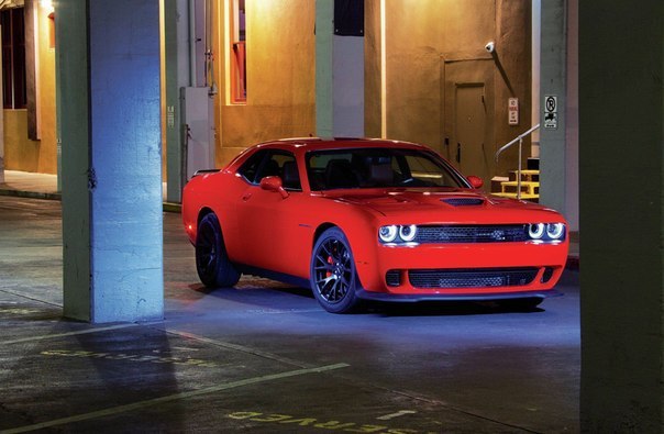 Dodge Challenger SRT Hellcat