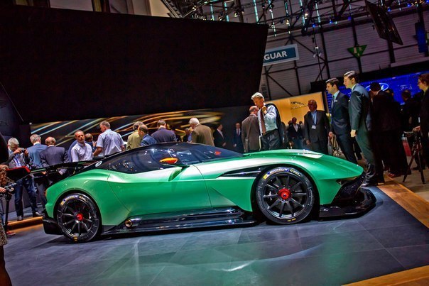 Aston Martin Vulcan.    24   Vulcan.    ... - 3