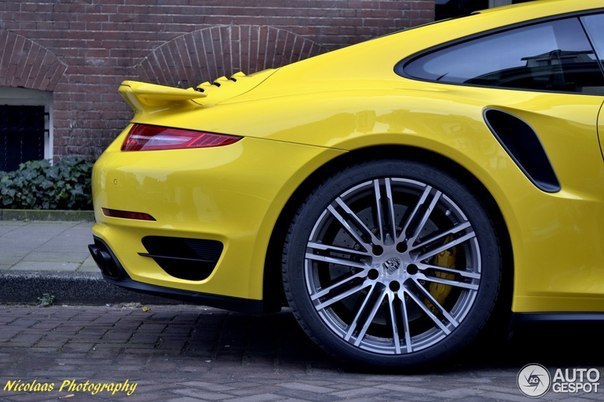 Porsche 991 Turbo - 6