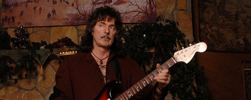     : 14  1945       (Ritchie Blackmore) ...