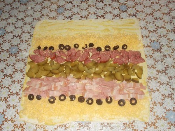 Голландский рулет.Очень вкусное блюдо! Подходит как горячая закуска, и как холодная!Вам ... - 7