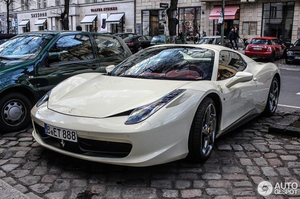 Ferrari 458 Spider - 4