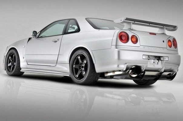 Nissan Skyline GT-R R34 - 8