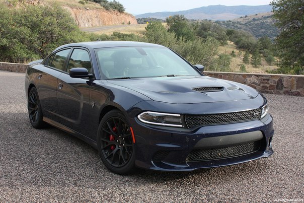 Dodge Charger SRT Hellcat - 2