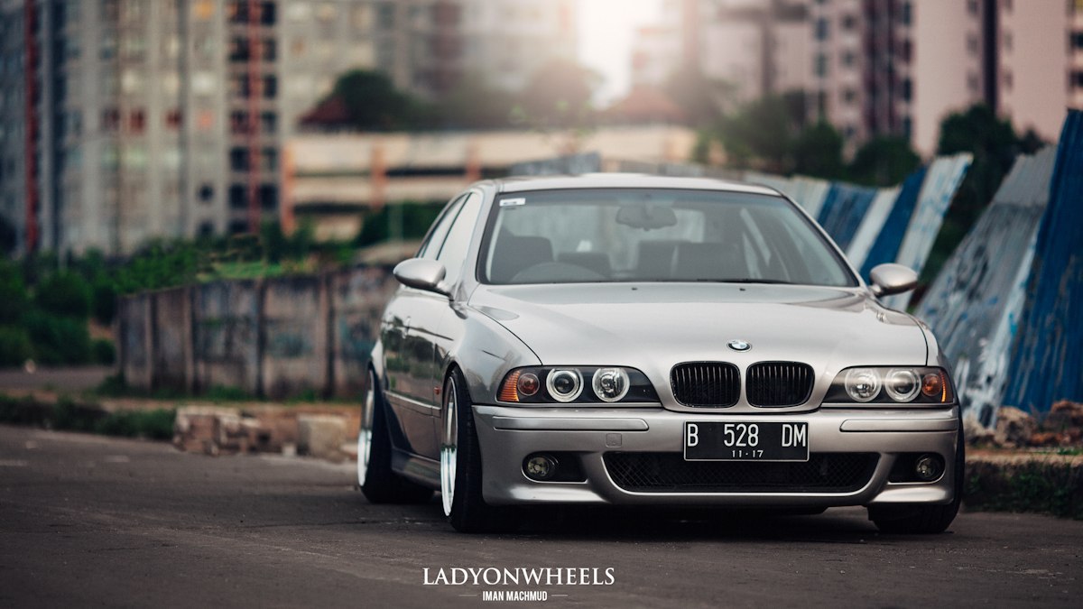 BMW 5 Series E39 - 3