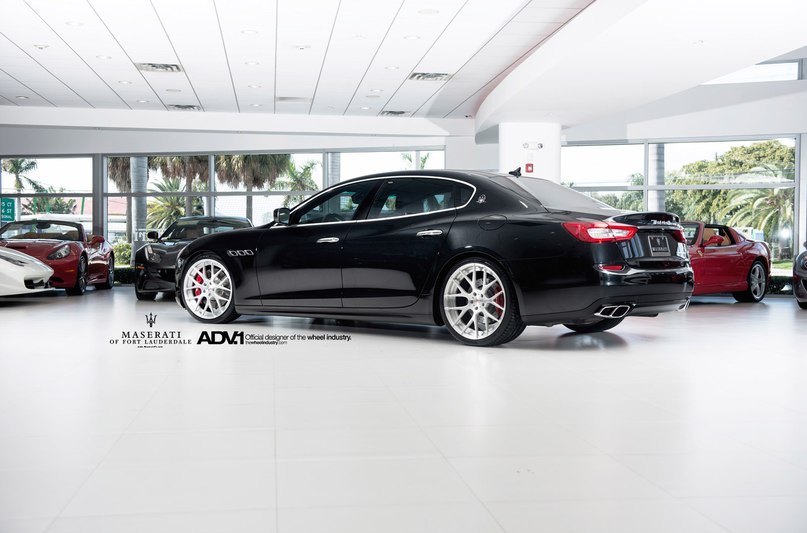 Maserati Quattroporte - 4